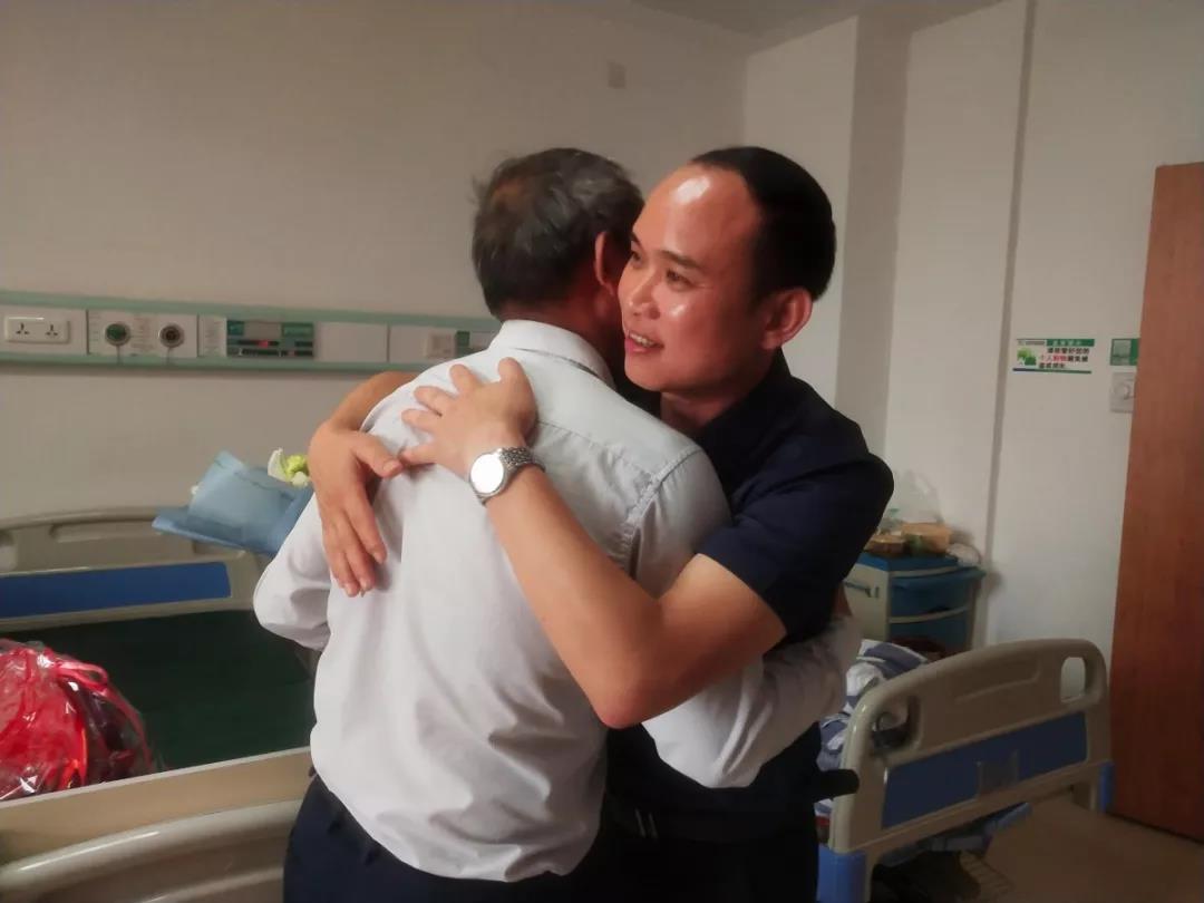 真情關(guān)懷，慰問(wèn)員工丨老羅，愿您早日康復(fù)！